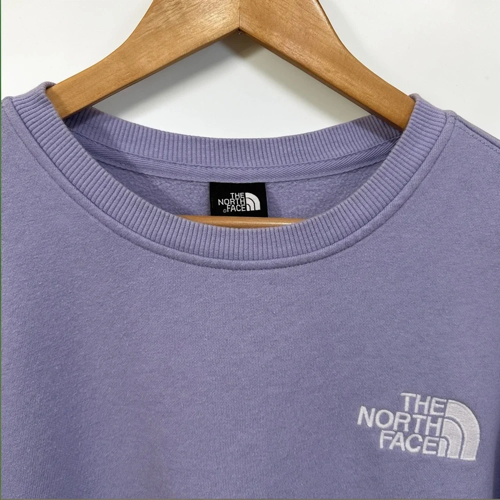The North Face Lavender Purple Crewneck Pullover Relaxed Fit Sweatshirt Size M - Picture 3 of 9